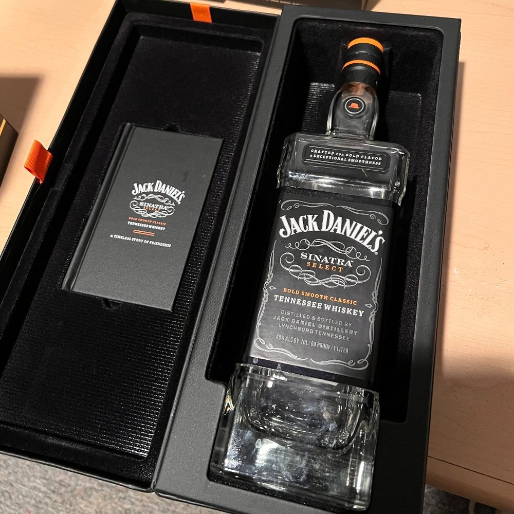 Jack Daniels Sinatra Select Display Box And Bottle